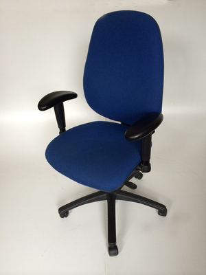 Blue 3 lever chairs with arms