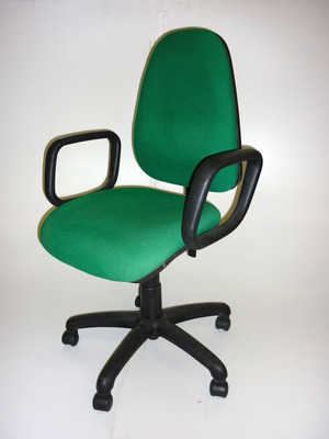 Green task chair