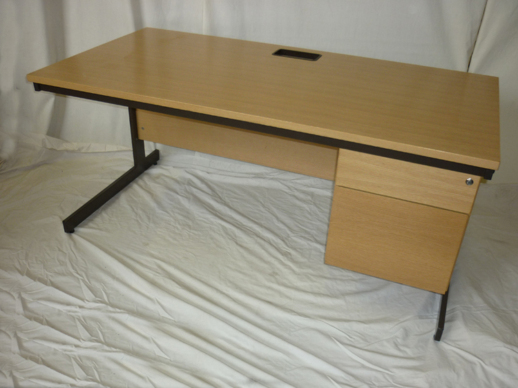 President light oak 1600mm rectangular desks