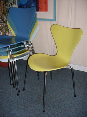 Coloured breakout seating