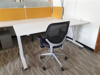 Executive package - Electric desk and chair