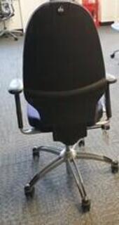 Blue RH Logic 100 Extend task chair