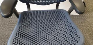Celle non upholstered seat