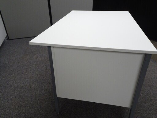 1200w mm White and Grey Freestanding Desk
