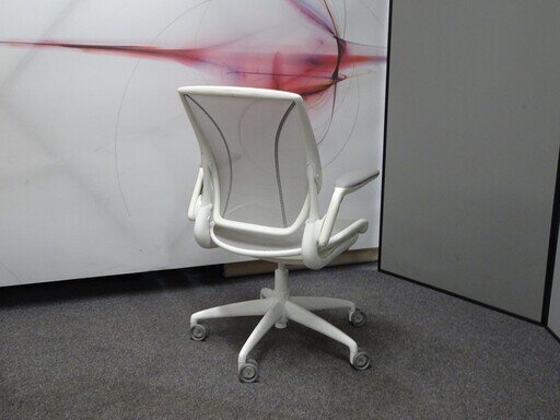Humanscale Diffrient World Mesh Operator Chair in Grey amp White