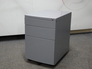 additional images for Grey Metal Bow Fronted Pedestal