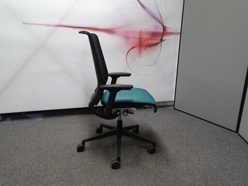 Steelcase Think Mesh Back Green Operator Chair