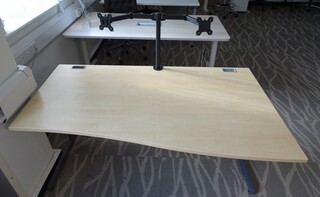 additional images for 1600w mm Maple Wave Desk