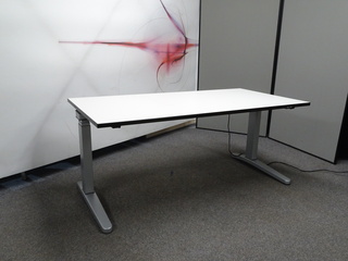 additional images for 1600w mm Steelcase Electric Sit / Stand Desk
