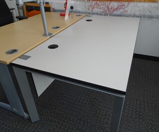 additional images for 1600w mm Steelcase Freestanding Desk with White Top & Black Edging
