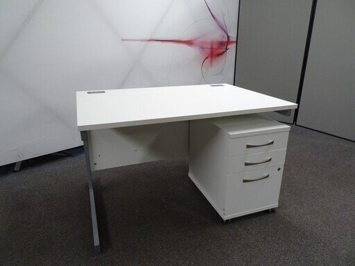 1200w mm White Freestanding Desk