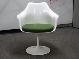 additional images for Knoll Tulip Chair with Armrests