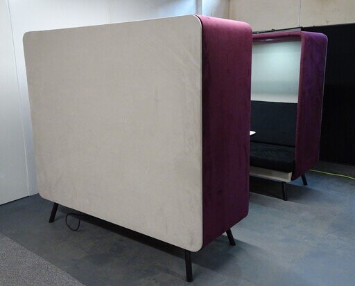 4 Seater 3 Tone Booth