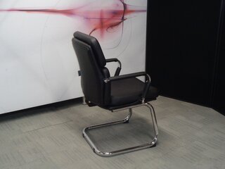 Ava Executive Visitor Chair