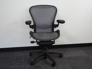 additional images for Herman Miller Aeron Wave Chair Size B