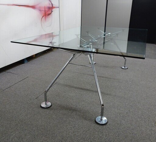 2000w mm Clear Glass Top Table by Norman Foster