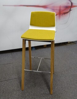 additional images for Konig + Neurath MOVE.MIX Bar Stool