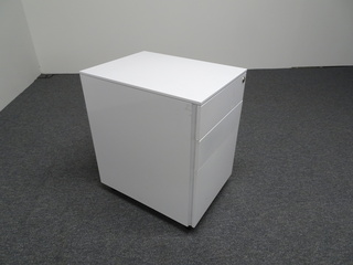 additional images for 390w mm White 3 Drawer Metal Pedestal
