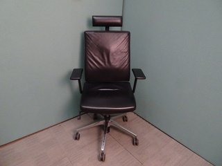 additional images for Sedus Open Up Operator Chair in Black Leather