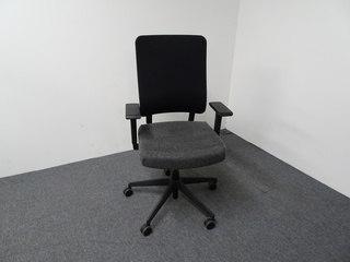additional images for Viasit Drumback Operator Chair