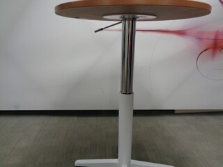 800dia mm Mobile Poseur Table with Cherry Top