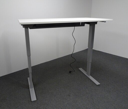 1500w mm Brand New KI Toggle Sit  Stand Desk