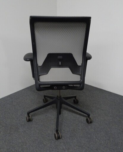 Vitra ID Mesh Operator Chair