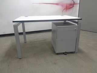 Freestanding Desk 1200w - 1600w Extendable Beam
