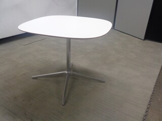 750sq mm Allermuir Square Table