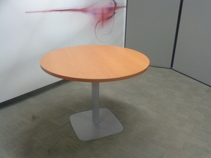 additional images for Circular Table with Cherry Top