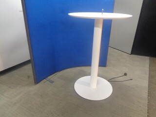 750dia mm White Poseur Table with Power Point