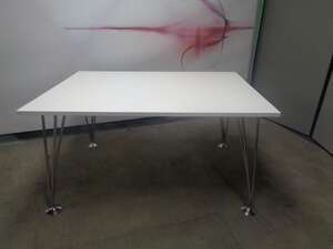 additional images for 1400 x 1000mm White Rectangular Table