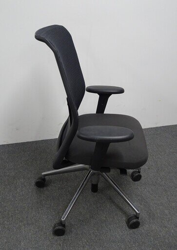 Vitra ID Mesh Operator Chair in Black amp Grey