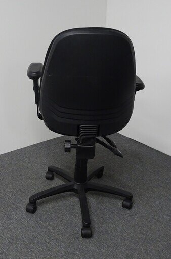 Operator Chair in Black Fabric