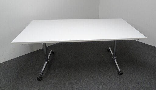 1800w mm Flip Top Table with Plain White Top