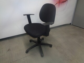 Black Komac Dot Operator Chair
