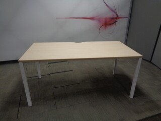 1600w mm Maple Desk