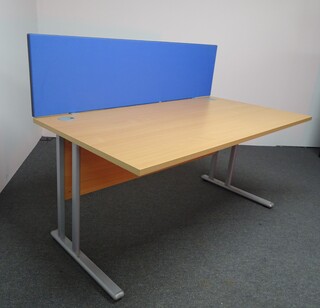 additional images for 1600w mm Beech Freestanding Desk with Blue Screen