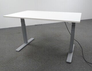 Kinnarps Electric Sit Stand Desk 1400w mm