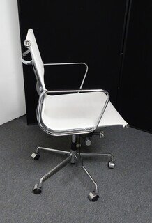 Eames Style Meeting Chair in White