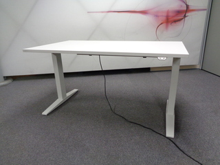 additional images for Herman Miller Electric Sit /Stand Desk 1370w mm