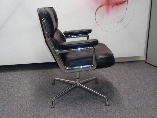 Vitra Eames Lobby Chair ES 108