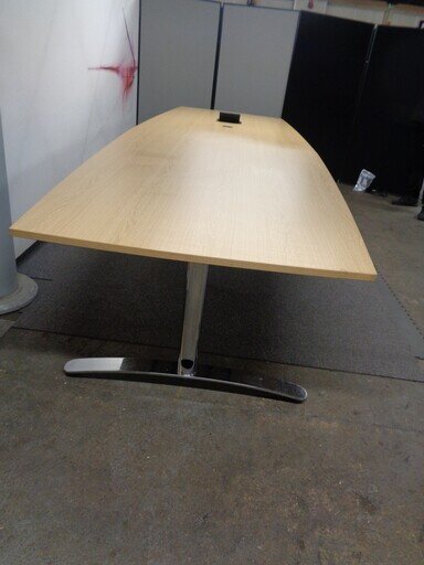 4000w mm Light Oak Boardroom Table