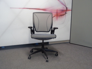 additional images for Humanscale Diffrient World Mesh Operator Chair in Grey