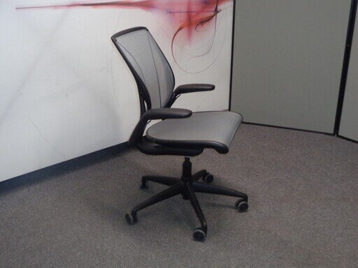 Humanscale Diffrient World Mesh Operator Chair in Grey
