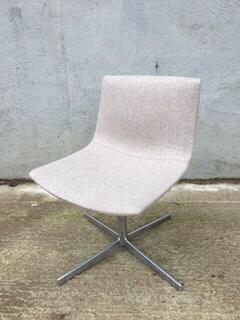 Arper Catifa 53 swivel chairs in matching fabric