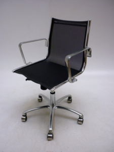 additional images for Eames style mesh meeting chairs (CE)