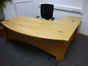 additional images for 2000w x 1200d mm Oak Fulcrum Executive desk by Sven