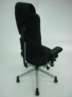 Black Steelcase Please V1 Task Chairs with headrest
