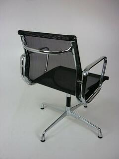 Mesh Vitra-look-a-like Eames meeting chairs